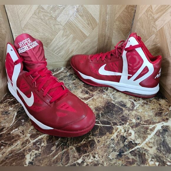 Nike men's Air Max Hyperaggressor red basketball shoes size 10.   282 - Picture 1 of 12